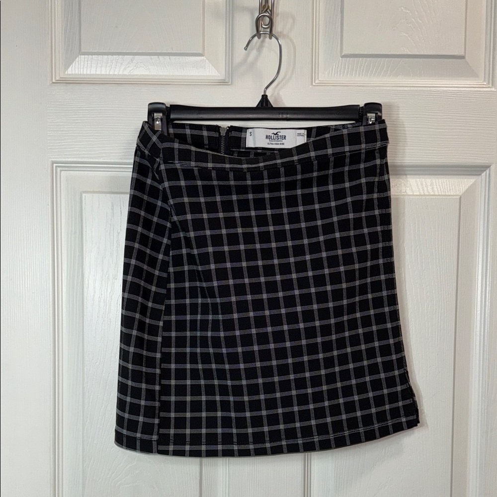 Hollister Black and Gray Checkered Pencil Skirt